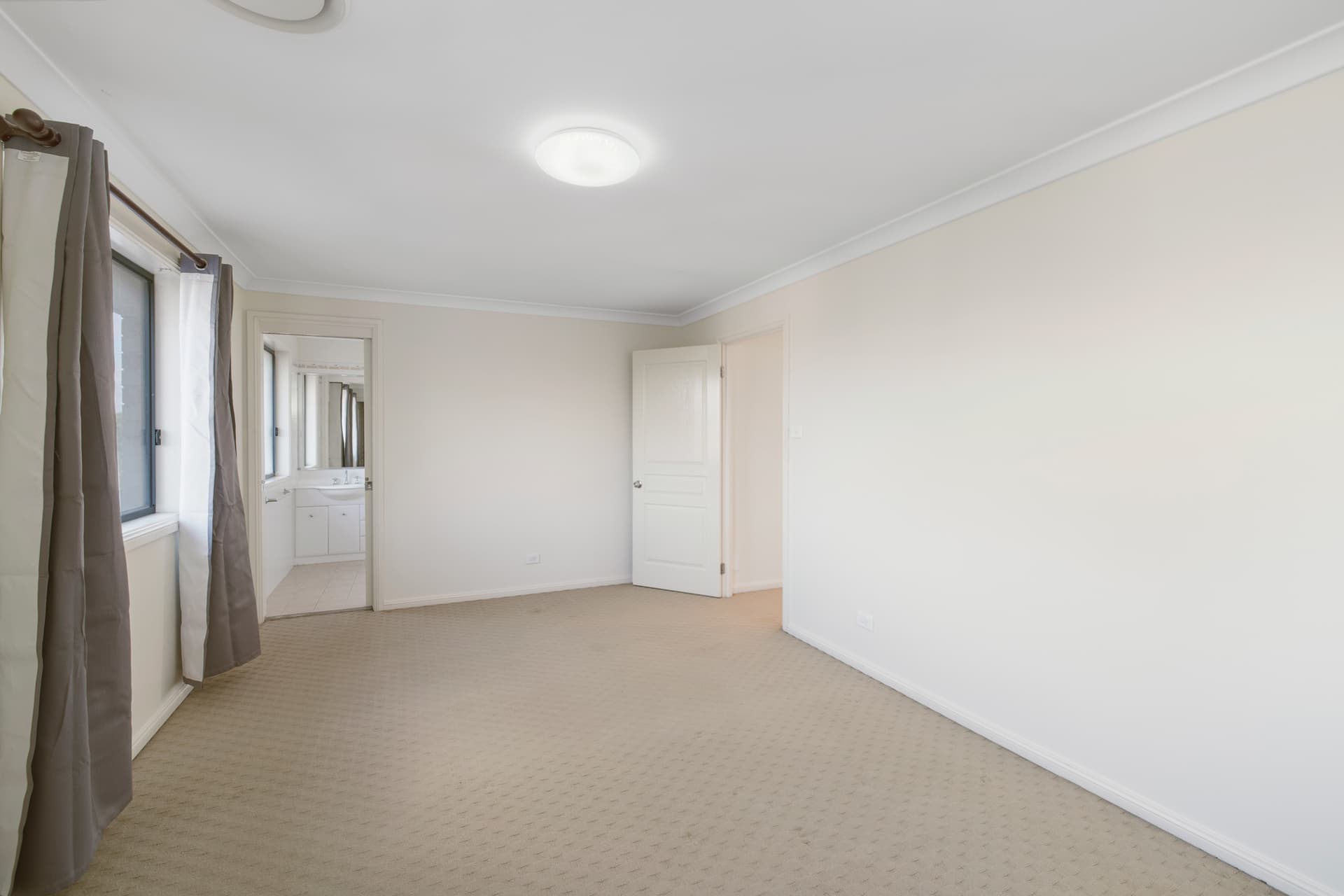 19 Abel Street Greenacre NSW 2190 - Thumbnail 6